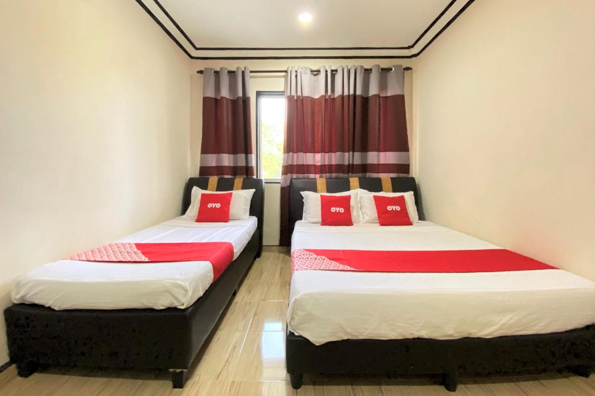 Oyo 90205 Bayu Sintok Motel تشانغلن المظهر الخارجي الصورة
