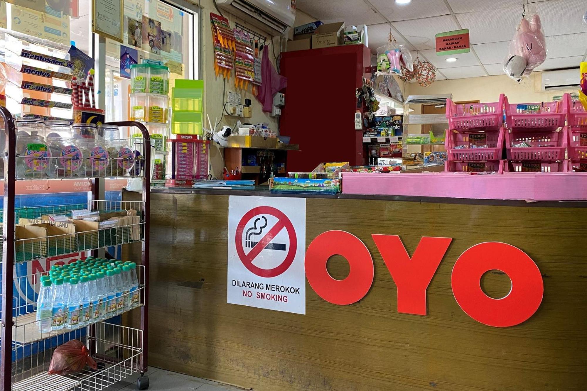 Oyo 90205 Bayu Sintok Motel تشانغلن المظهر الخارجي الصورة