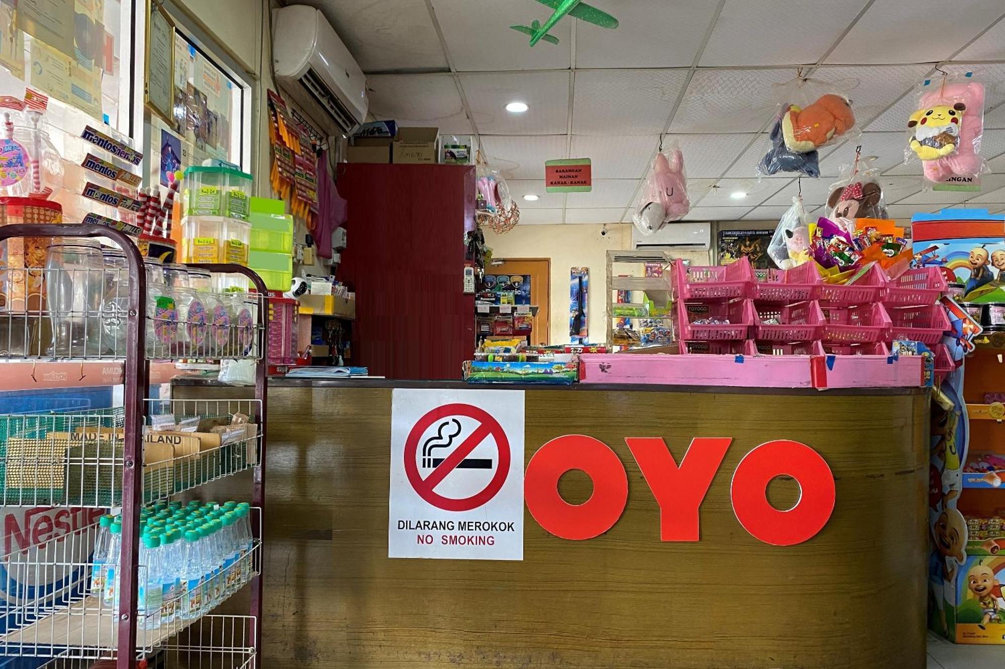 Oyo 90205 Bayu Sintok Motel تشانغلن المظهر الخارجي الصورة