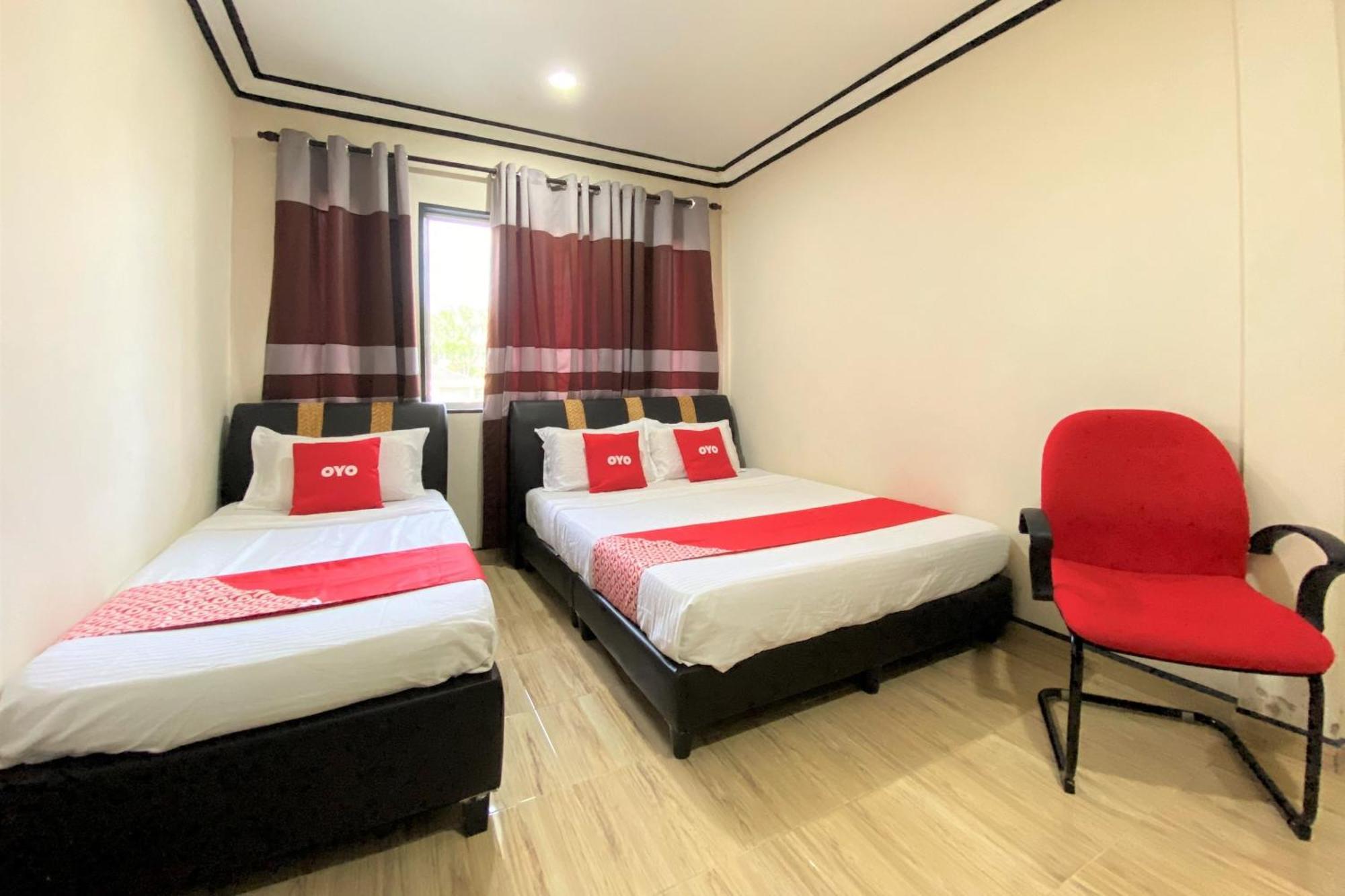 Oyo 90205 Bayu Sintok Motel تشانغلن المظهر الخارجي الصورة